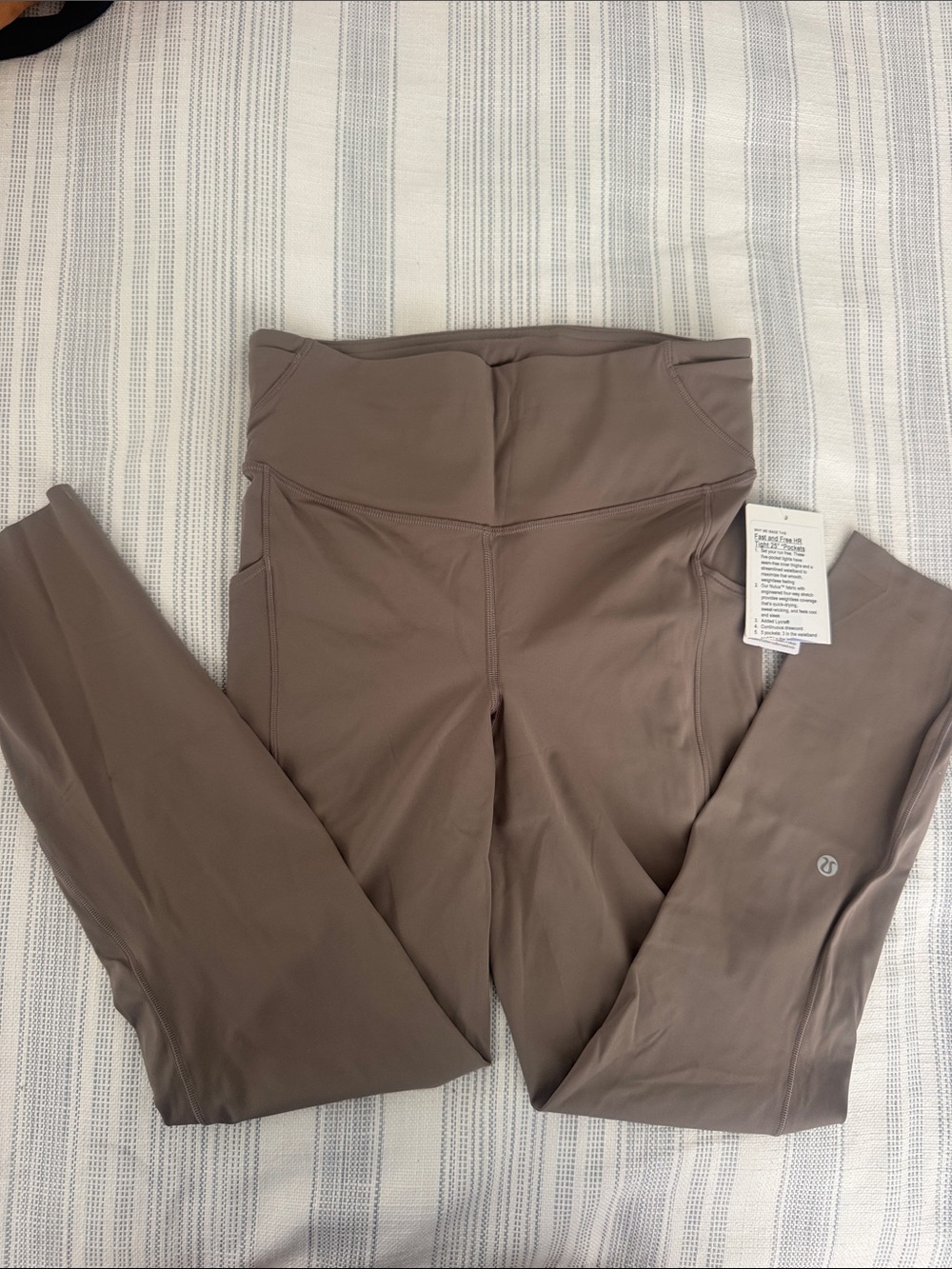 lululemon athletica Fast and Free HR Tight 25” with Pockets Size 8
